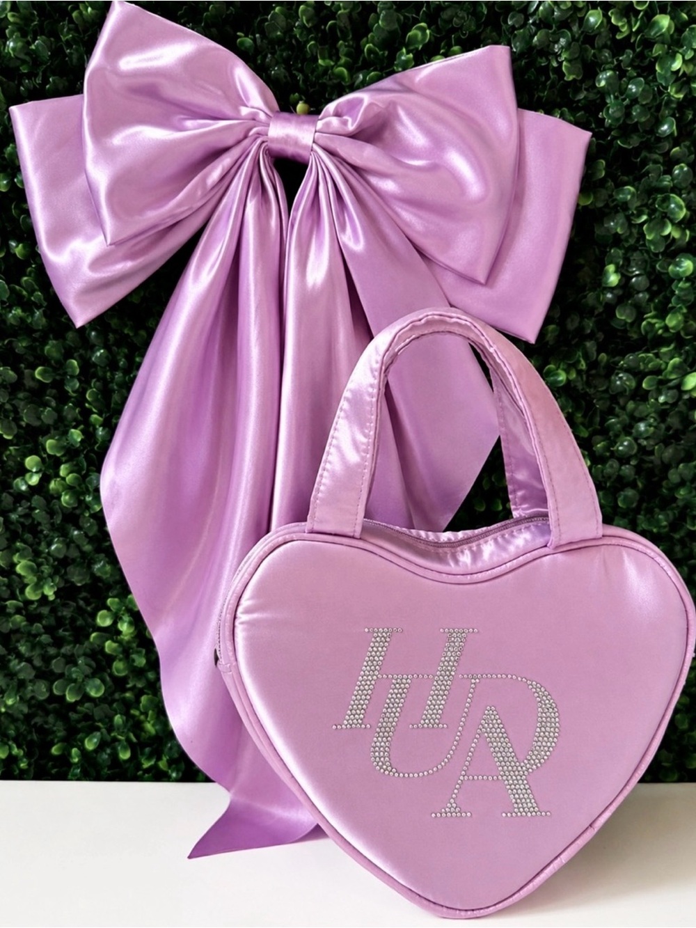 HUDA BEAUTY  Limited Edition Lavender Heart-Shaped Bag & Satin Head Bow Set (NEW
